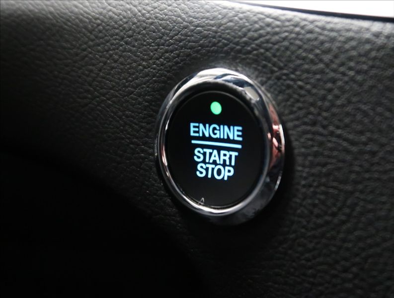 Ford S-MAX 2,0 EcoBlue NAVI KAMERA VÝHŘEV - fotka 24 z 46