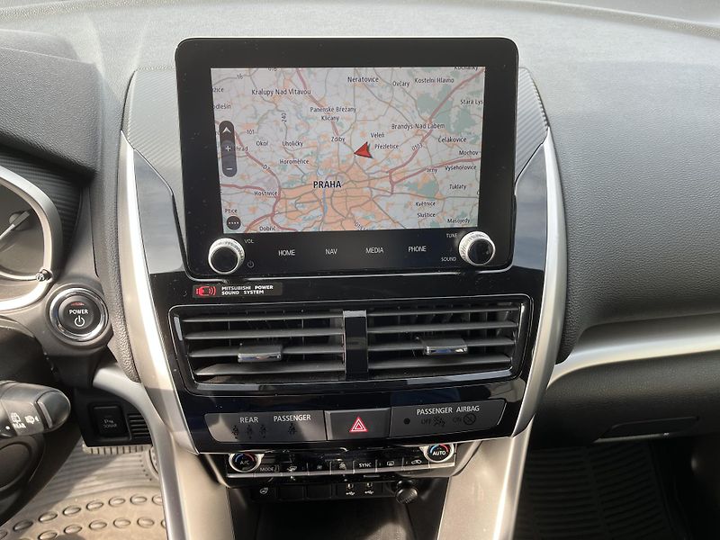 Mitsubishi Eclipse Cross 2.4 PHEV 4x4 - fotka 19 z 32