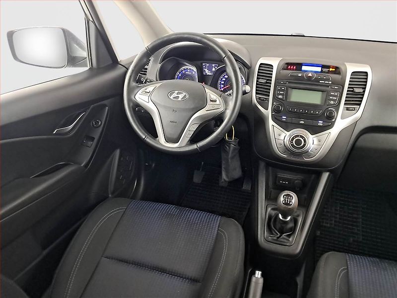 Hyundai ix20 (2013) 1.4 CVVT, ČR,1.maj - fotka 7 z 17