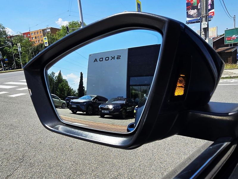 Škoda Superb 2.0TDi110KW DSG STYLE EXTRA ČR - fotka 11 z 43