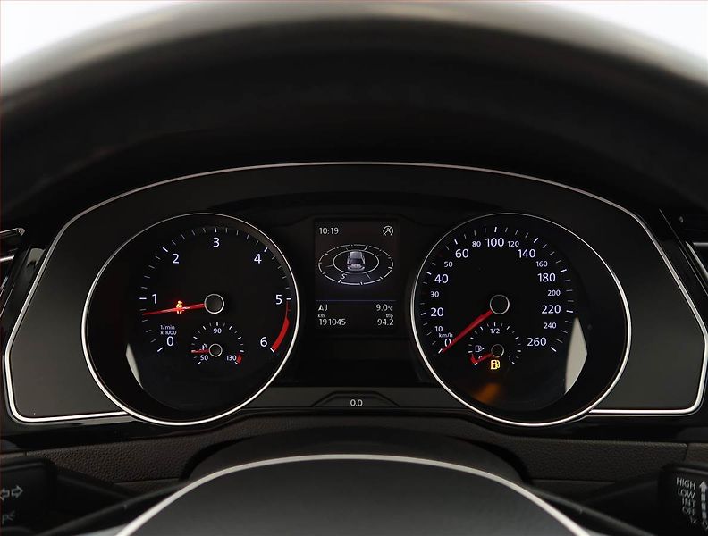 Volkswagen Passat (2016) 2.0 TDI, Automat, Serv.kniha - fotka 11 z 22