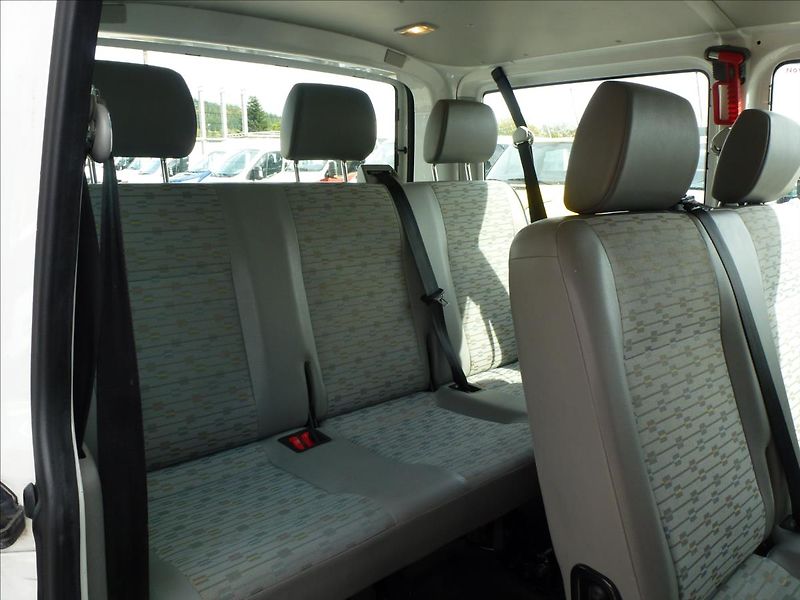 Volkswagen Transporter 2,0 TDI 9míst - fotka 27 z 46