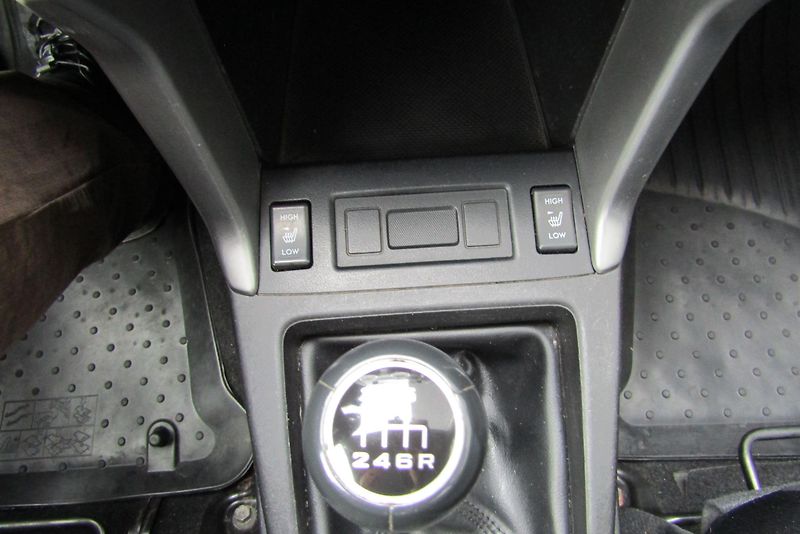 Subaru Forester (2014) 2,0D  6MT 1.maj.ČR plný servis - fotka 14 z 35