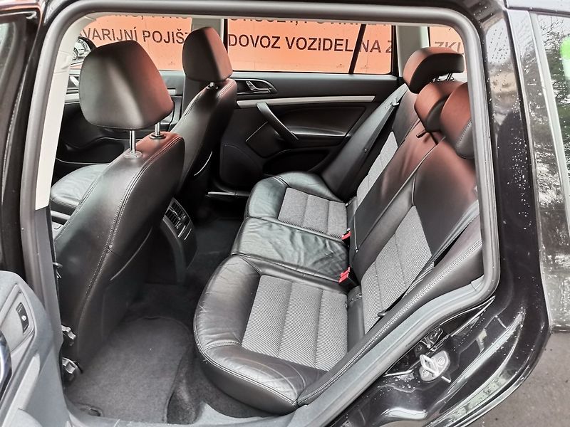 Škoda Octavia (2012) 1.4TSi 90kw Elegance PDC - fotka 18 z 27