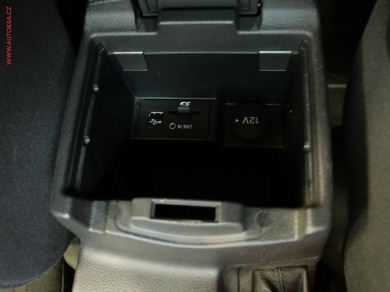 Ford Focus (2016) 1.5TDCi, 2.maj,ČR, Klima - fotka 21 z 21