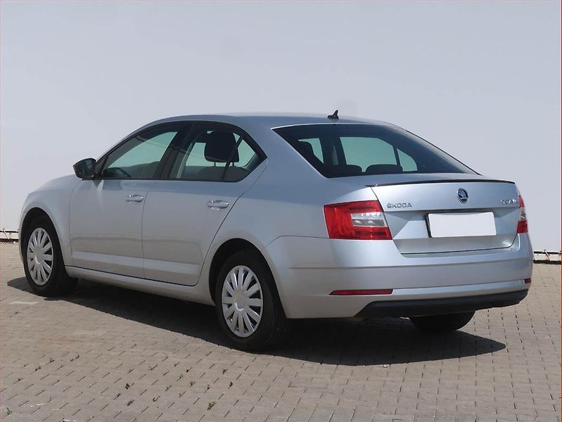 Škoda Octavia (2020) Ambition 1.5 TSI, Automat - fotka 4 z 15