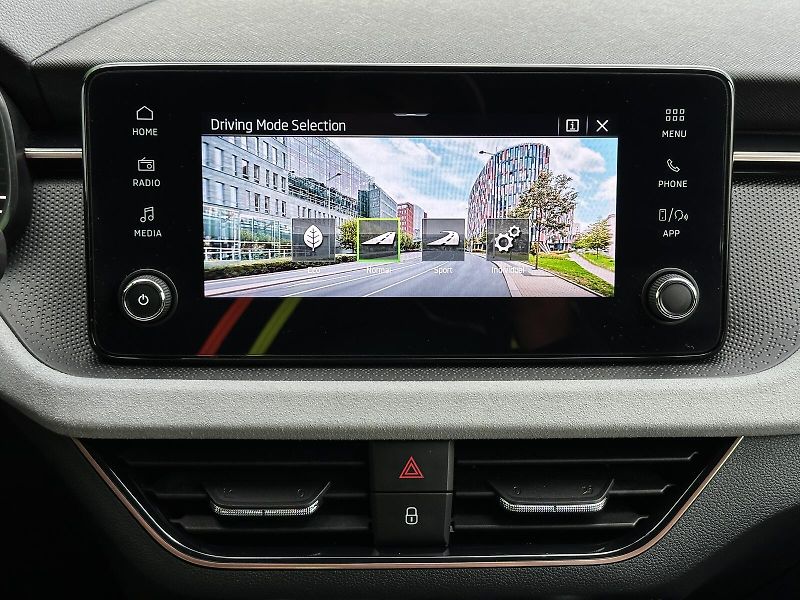 Škoda Scala 1.0TSi DSG 116PS LED V.Cockpit - fotka 35 z 47