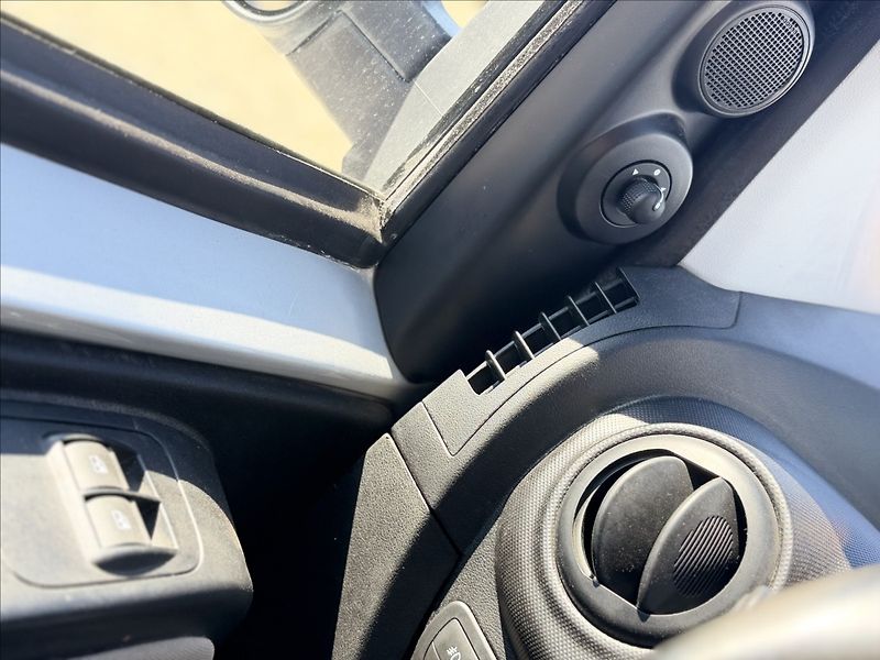 Fiat Qubo 1,4 i + CNG - fotka 15 z 24