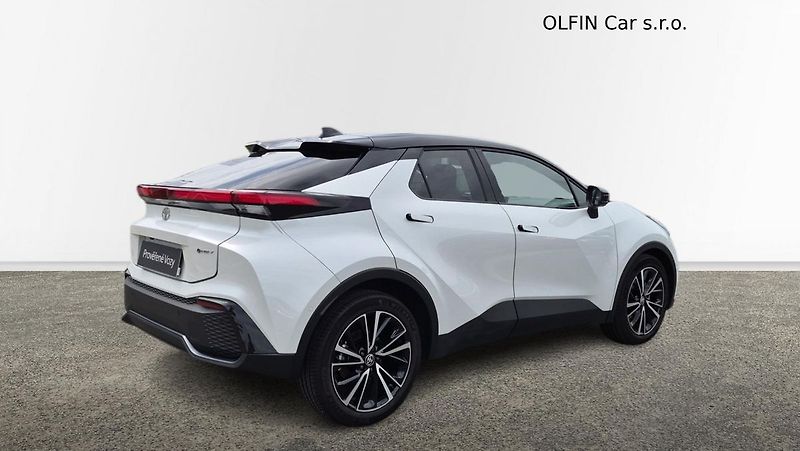 Toyota C-HR Executive Tech 1.8L - fotka 2 z 30