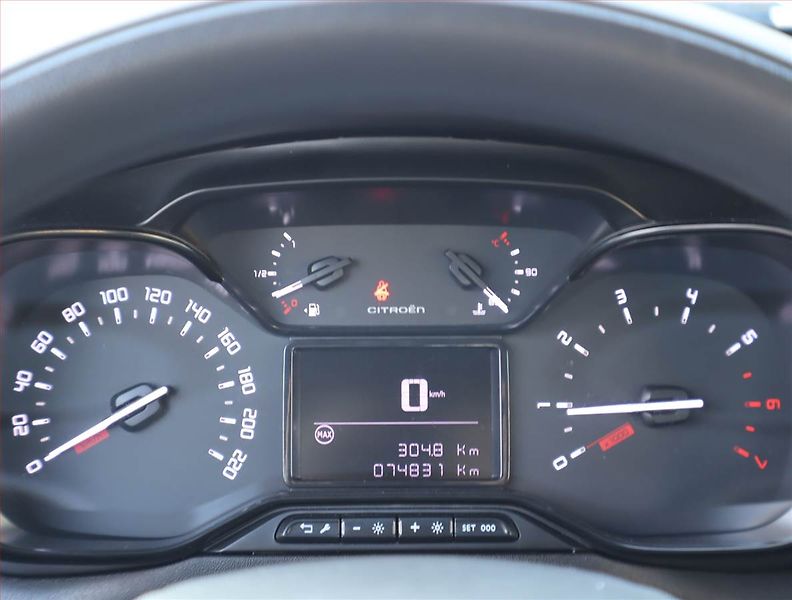 Citroën C3 (2020) 1.2 PureTech, Serv.kniha, Navi - fotka 10 z 17
