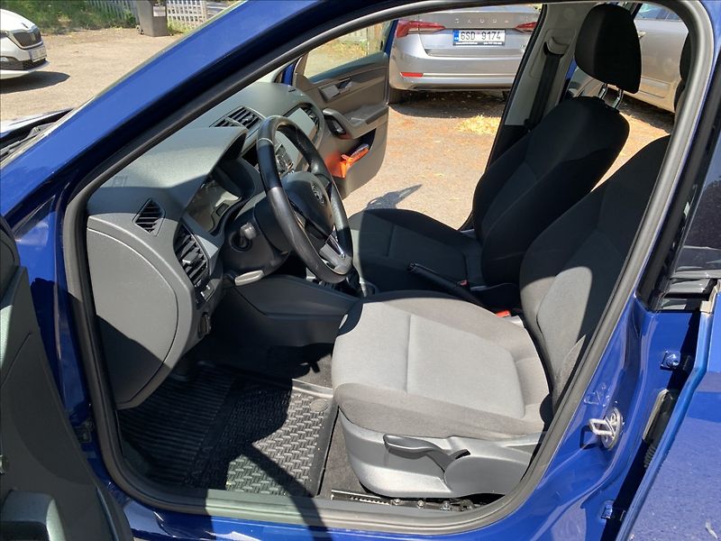Škoda Fabia 1,0 MPI,1.MAJ,ČR - fotka 14 z 16