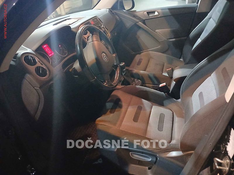 Volkswagen Tiguan (2008) 2.0 TDi 4x4, ČR, autoAC - fotka 3 z 3