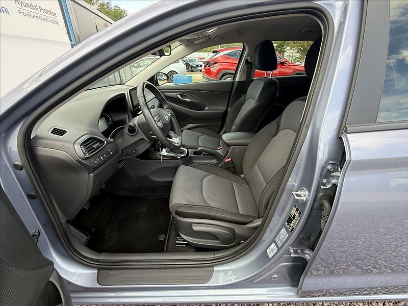 Hyundai i30 1,5 T-GDI 103kW Family - fotka 7 z 23