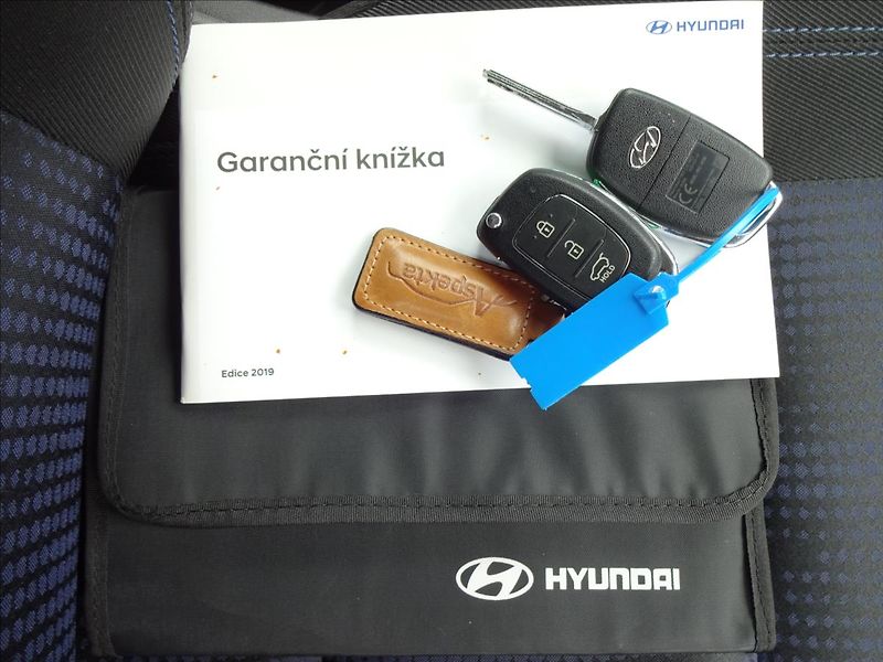 Hyundai ix20 1,6 i 91kW 56 000km - fotka 45 z 48
