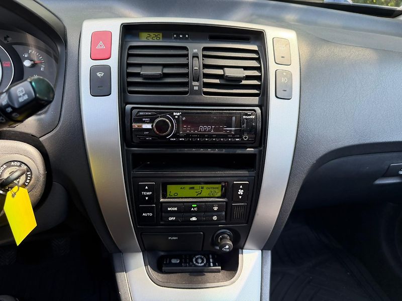 Hyundai Tucson (2005) 2.0CRDi,83kw 4x4 - fotka 12 z 23