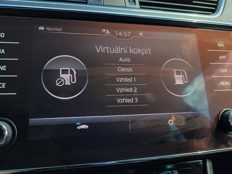 Škoda Superb III FL combi 1.5 TSI DSG STYLE - fotka 19 z 46