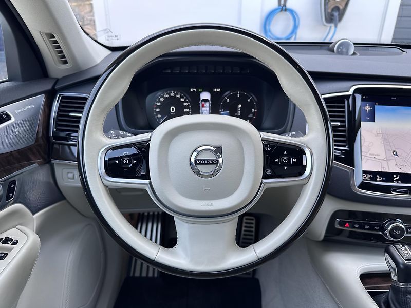 Volvo XC90 D5 AWD Inscription Polestar - fotka 10 z 29