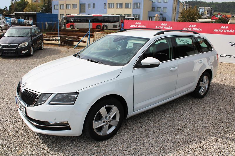 Škoda Octavia (2020) 2,0TDI KLIMA LED NAVI TEMPOMAT - fotka 3 z 16
