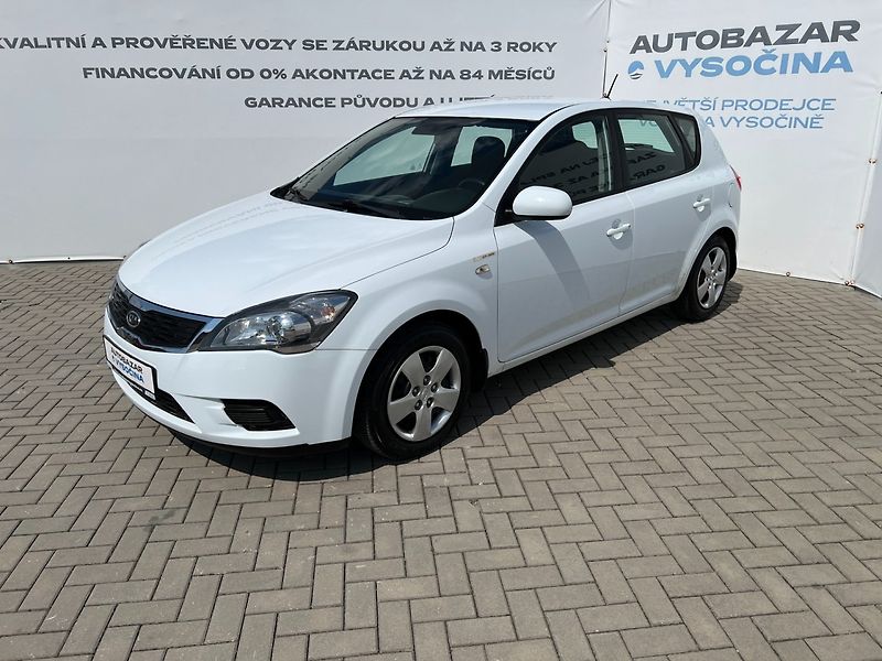Kia Ceed (2012) 1.4CVVT ČR+1.majitel!! Tažné! - fotka 1 z 19