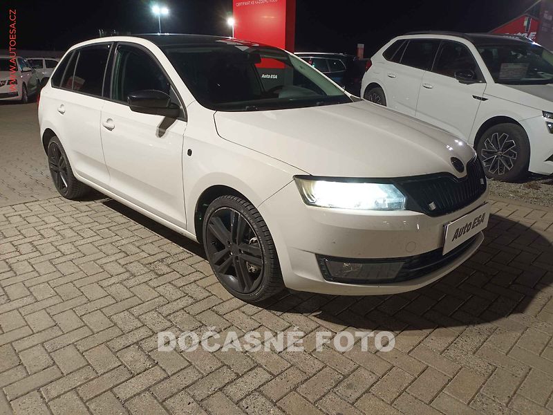 Škoda Rapid (2014) 1.2TSi, ČR, xenon, panorama - fotka 1 z 3