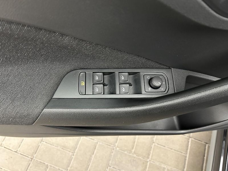 Škoda Kamiq 1.0 TS Top selection - fotka 16 z 23