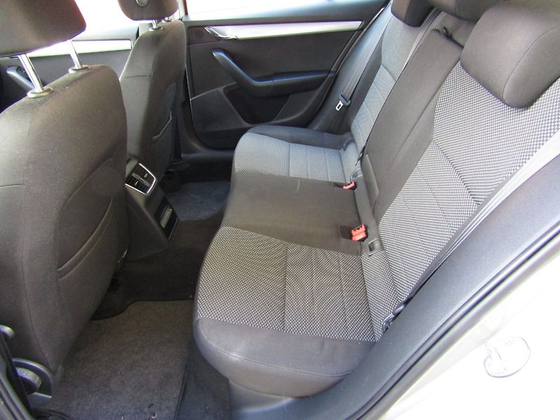 Škoda Octavia (2014) 1.6 TDI 77kW - fotka 22 z 40