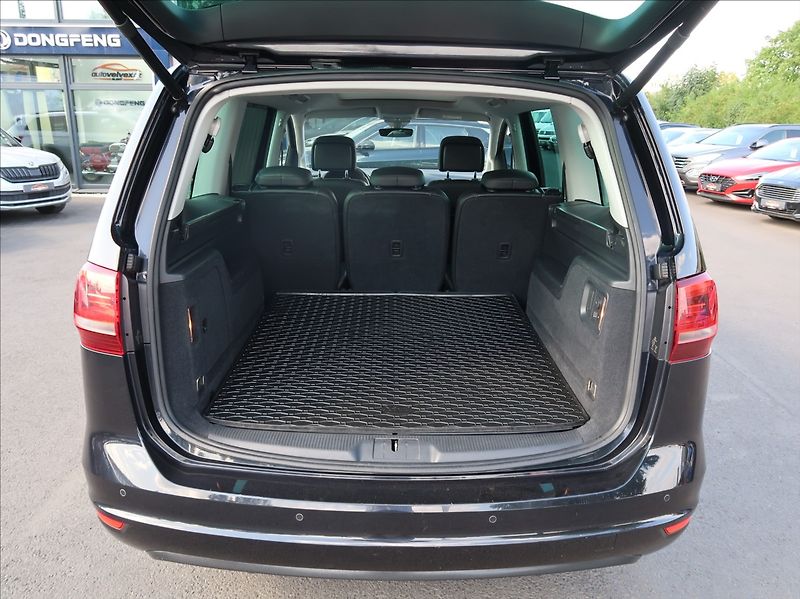 Volkswagen Sharan 2,0 TDi,110kW,7míst,tažné - fotka 28 z 32