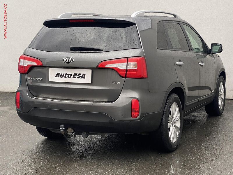 Kia Sorento (2014) 2.2CRDi 4x4, AT, xenon, panor - fotka 4 z 23