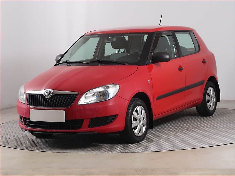 Škoda Fabia (2013) 1.2 TSI, Park. senzory - fotka 2 z 13