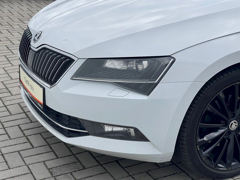 Škoda Superb (2017) Combi 2.0 TDI / 110 kW DSG Sty - fotka 14 z 30