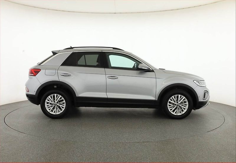 Volkswagen T-Roc (2022) 1.5 TSI - fotka 6 z 16