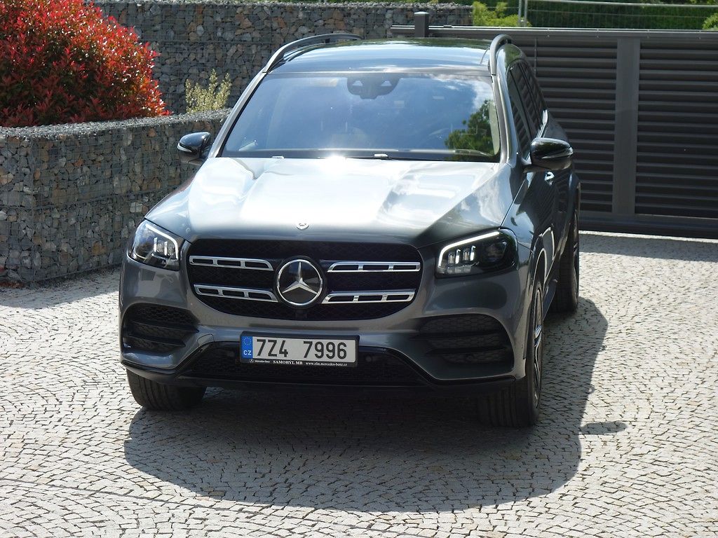Mercedes-Benz GLS 400D*PRÉM-PLUS*AMG*PAN*HEAD*CZ