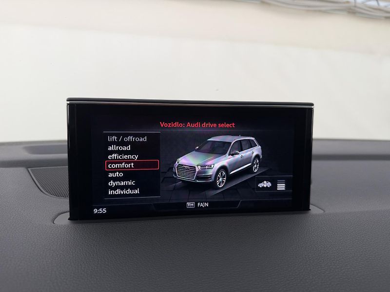 Audi Q7 3.0Tdi*200kw*CZ*DPH*S-Line* - fotka 31 z 47