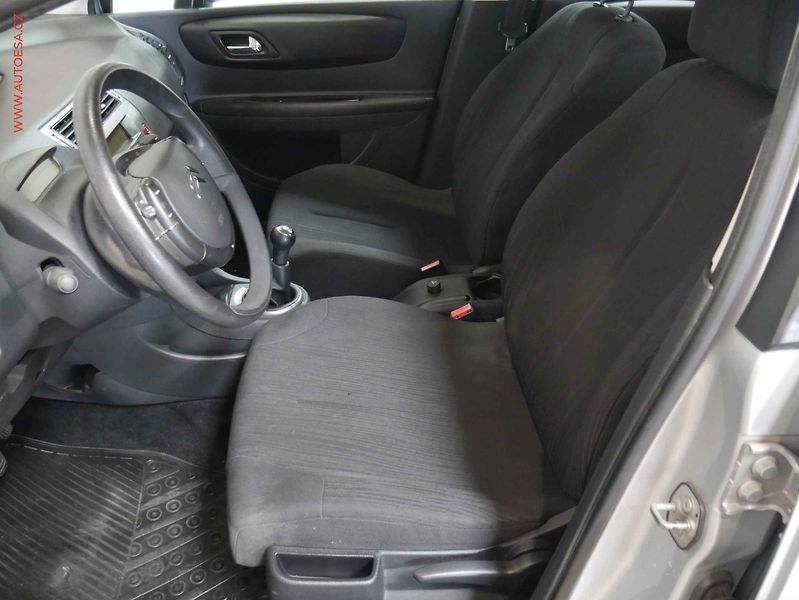 Citroën C4 (2008) 1.4i, servis.kniha, AC - fotka 9 z 17