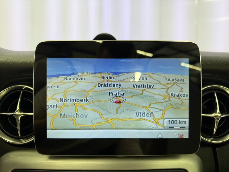Mercedes-Benz SLK 7G-TRONIC KOMPRESOR, TEMPOMAT, - fotka 14 z 23