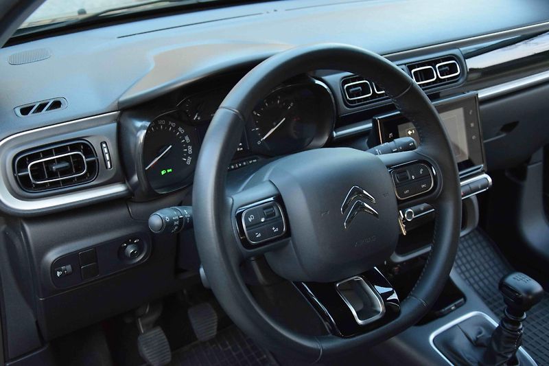 Citroën C3 (2023) 1.2 PureTech 81kWS&S Shine - fotka 20 z 26