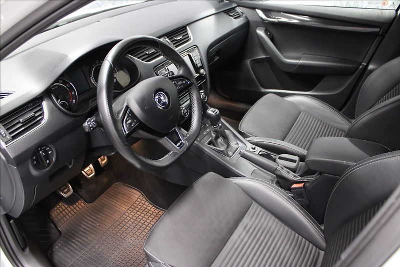 Škoda Octavia 2,0 TSI 162KW MAN VRS MODE - fotka 8 z 36