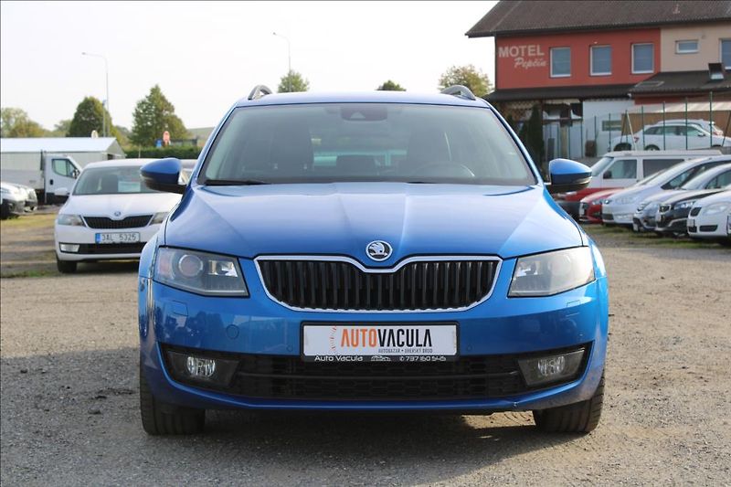 Škoda Octavia 1,6 TDi  4 x 4,ČR,XENONY,TOP - fotka 2 z 30