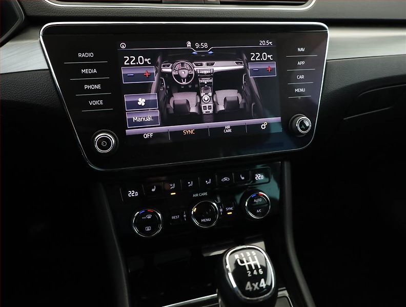 Škoda Superb (2017) Style 2.0 TDI 4x4, 4X4, Kůže - fotka 10 z 17