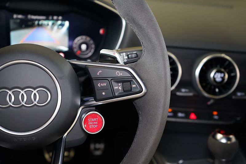 Audi TT RS Quattro, B&O, Matrix LED - fotka 27 z 47