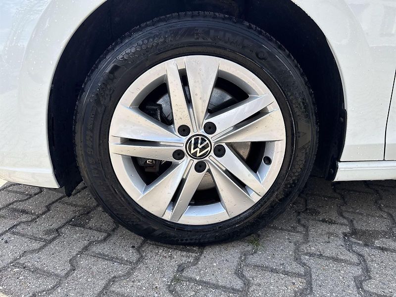 Volkswagen Golf (2022) 2.0 TDI Variant Life - fotka 26 z 30
