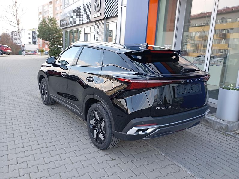 Omoda 5 (2026) 1.6 tGDI 108kW Premium - fotka 9 z 49