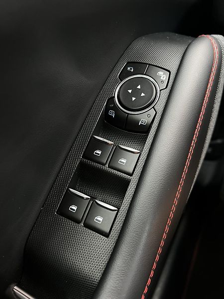 Ford Mustang Mach-E Extended AWD 98 kWh 1.Maj DPH - fotka 20 z 29