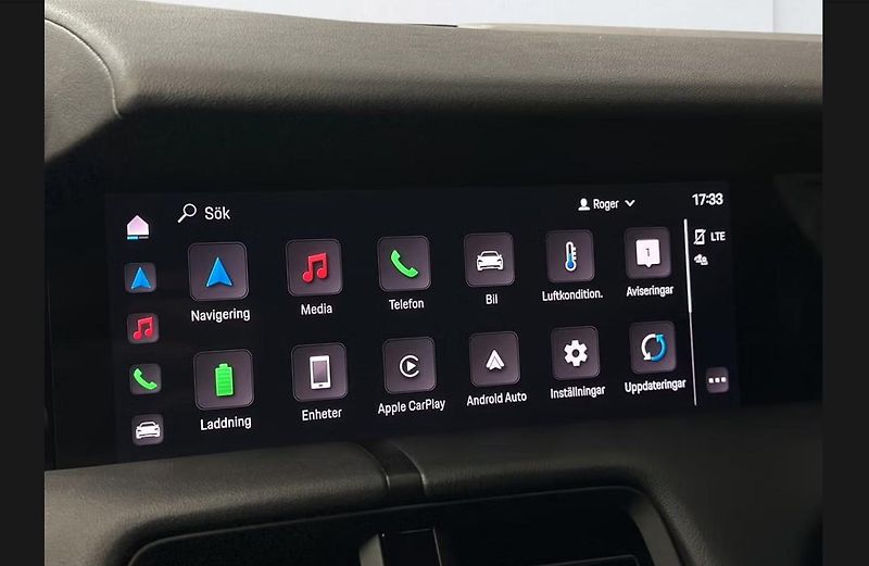 Porsche Taycan 93 kWh Panorama - fotka 21 z 25