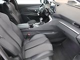 Peugeot 3008 (2022) Allure Pack 1.2 PureTech - náhled 9