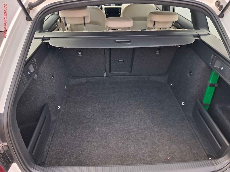 Škoda Octavia (2020) 2.0 TDi, ČR, Style, LED, navi - fotka 7 z 19