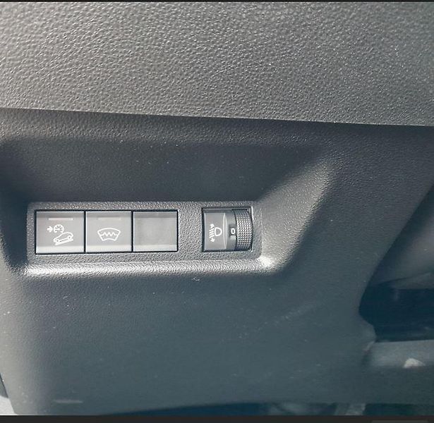 Jeep Avenger (2026) Longitude 1,2 110 PS automat - fotka 43 z 43