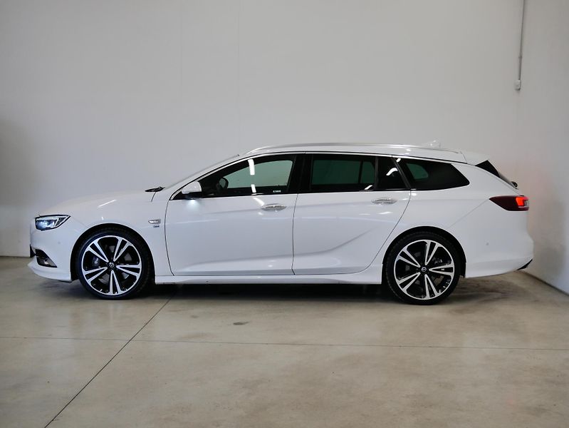 Opel Insignia - fotka 3 z 27