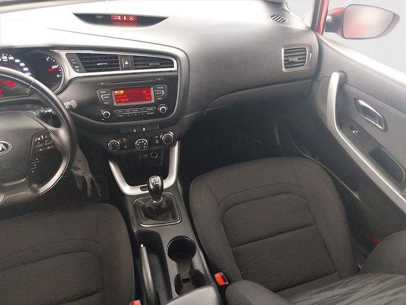 Kia Ceed (2017) 1.6 CRDi, Serv.kniha, Tempomat - fotka 8 z 17