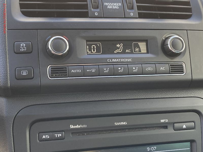 Škoda Roomster (2012) 1.6 TDi, Family, TZ - fotka 16 z 18